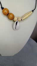 Load image into Gallery viewer, Seashell necklaces