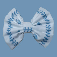 Load image into Gallery viewer, Summer shells bow