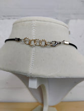 Load image into Gallery viewer, Seashell necklaces
